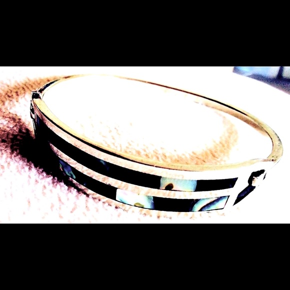 Beautiful Alpaca Bracelet Mexico Sterling Vintage Bracelet Silver Cuff Bracelet - Picture 2 of 3